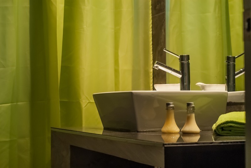 A metros de la huella, 4 suites con piscina y parrillero